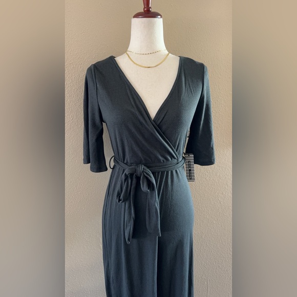 Ribbed wide leg jumpsuit in black - Picture 8 of 9